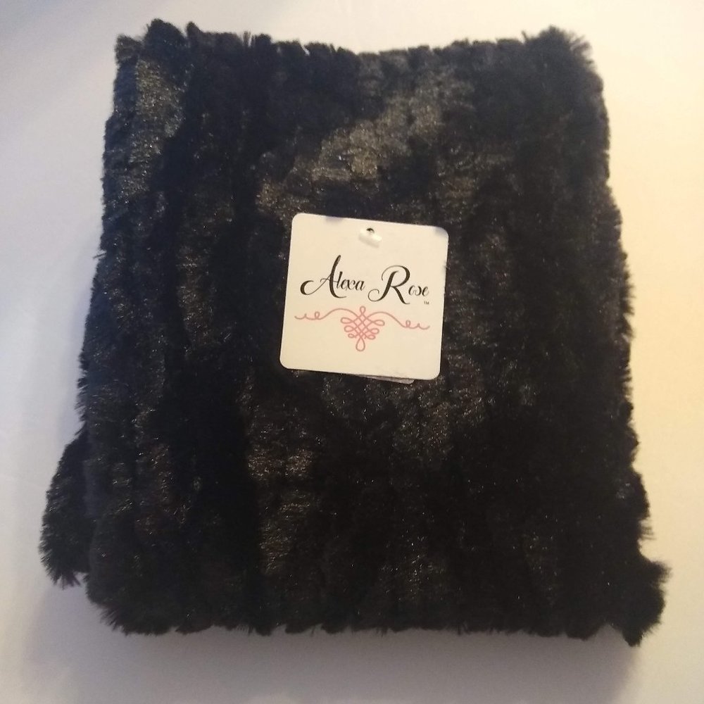 Alexa Rose Black Infinity Faux Fur Scarf